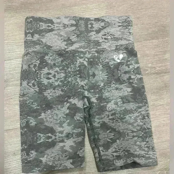 Womens Best biker shorts size small - Picture 2 of 4